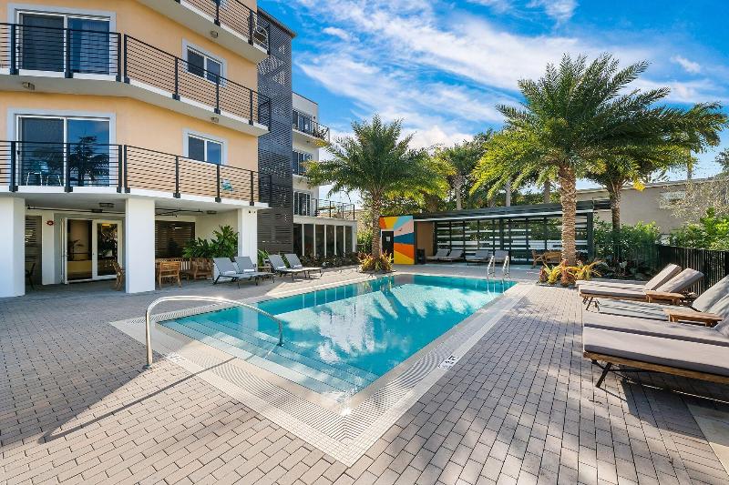 Wilton River Suites Adults Only image