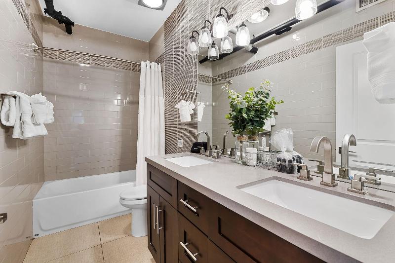 Wilton River Suites Adults Only image