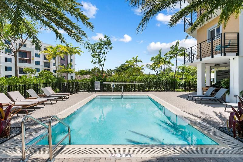 Wilton River Suites Adults Only image