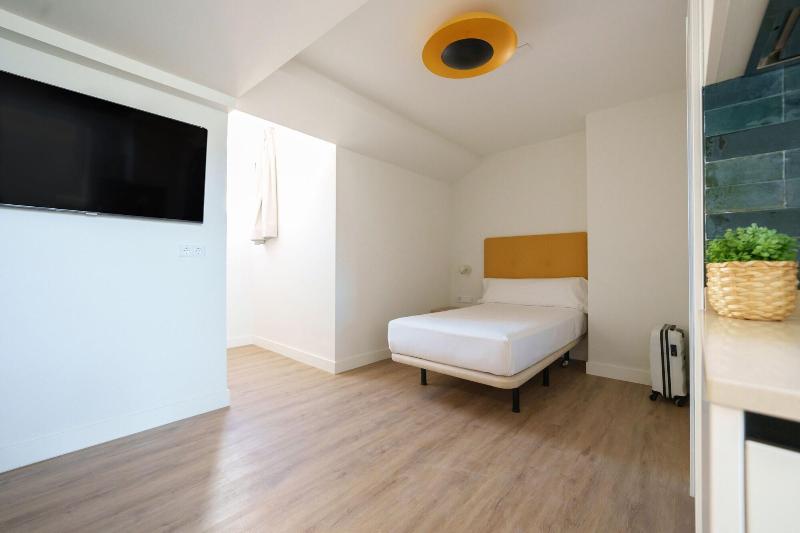 Apartamentos Valladolid Centro image