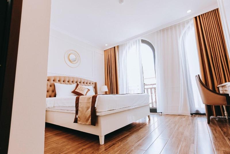 Golden Sea Hotel image