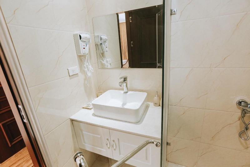 Golden Sea Hotel image