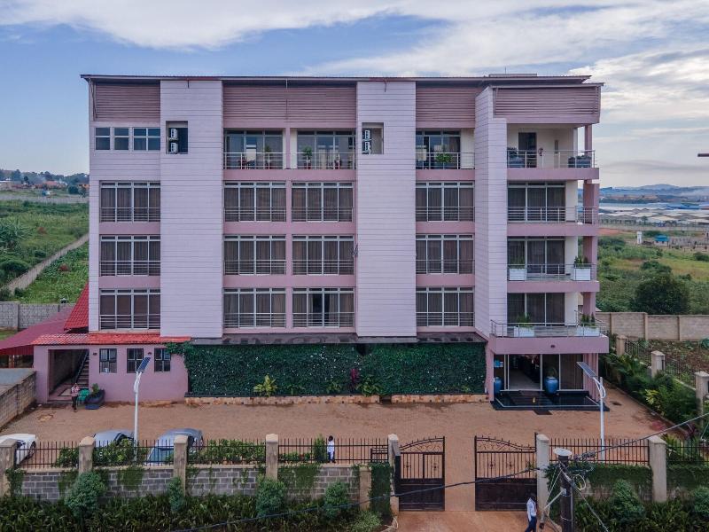 Source Of The Nile Hotel Namanve image