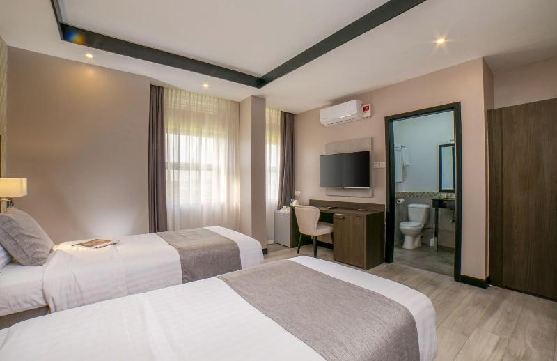 Source Of The Nile Hotel Namanve image