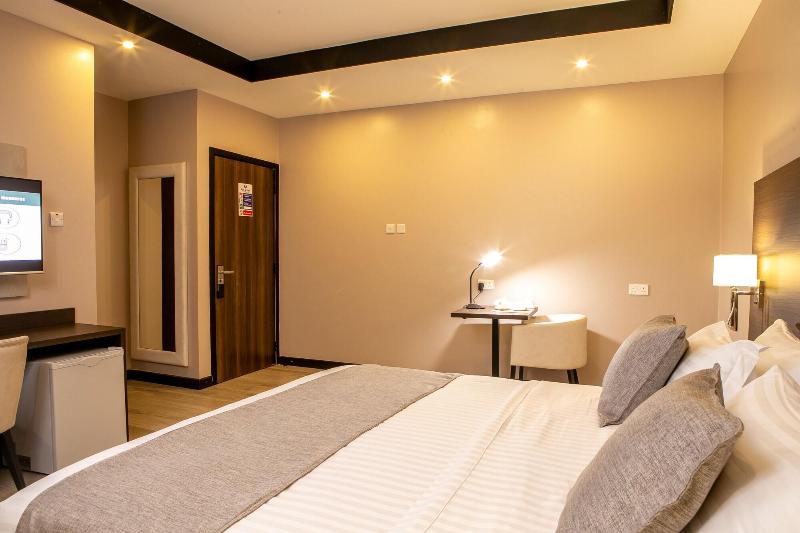 Source Of The Nile Hotel Namanve image