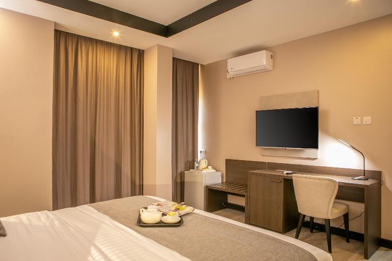 Source Of The Nile Hotel Namanve image