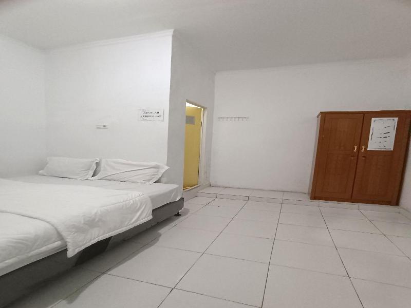 Spot On 92635 Homestay Baiturrahmah Syariah image
