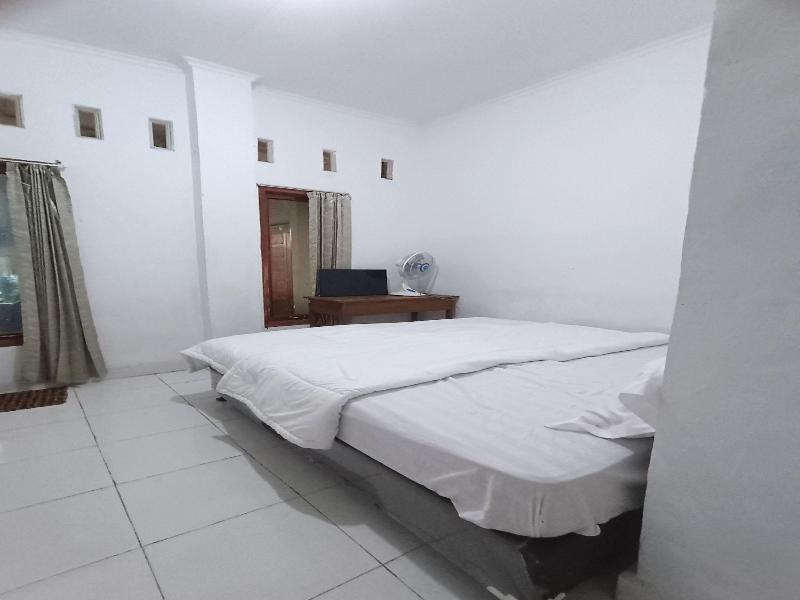 Spot On 92635 Homestay Baiturrahmah Syariah image