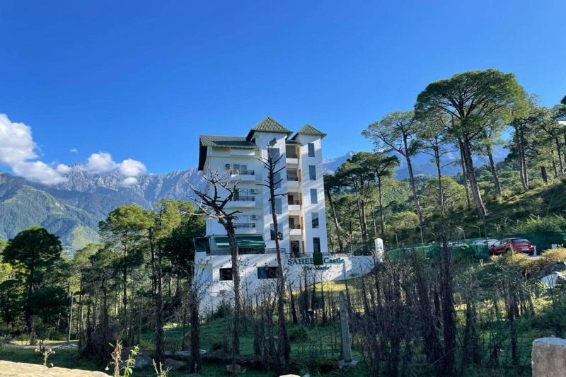 Hotel Sahebs Castle Mcleodganj image