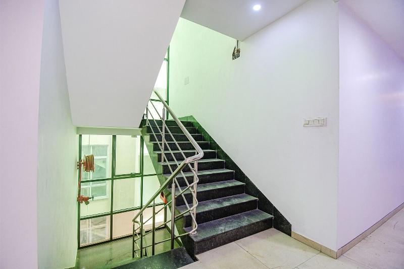Fabhotel Rani Tower image