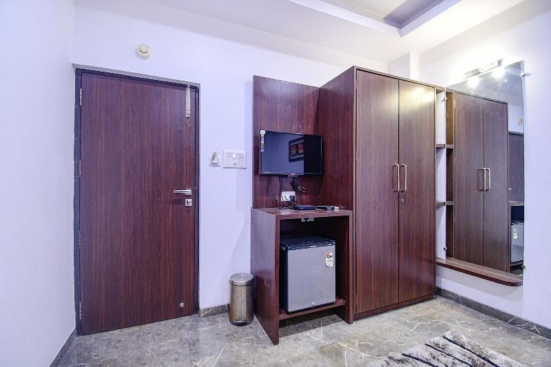 Fabhotel Rani Tower image