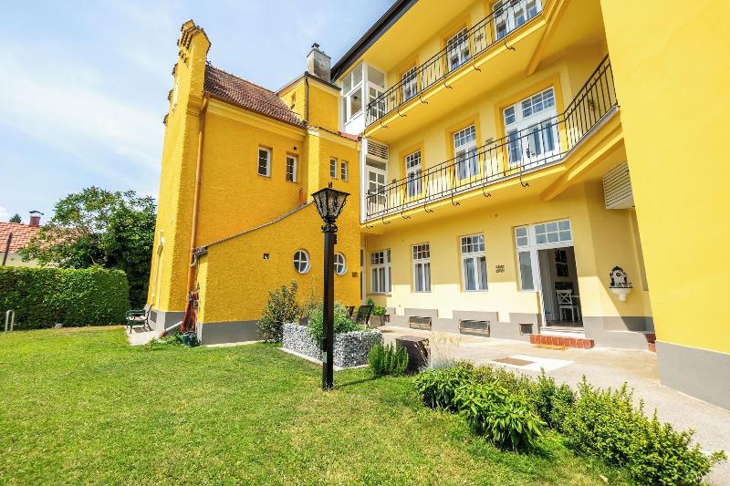Albizia Apartments image