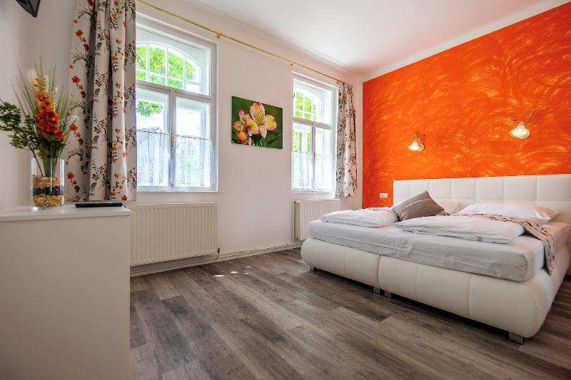 Albizia Apartments image