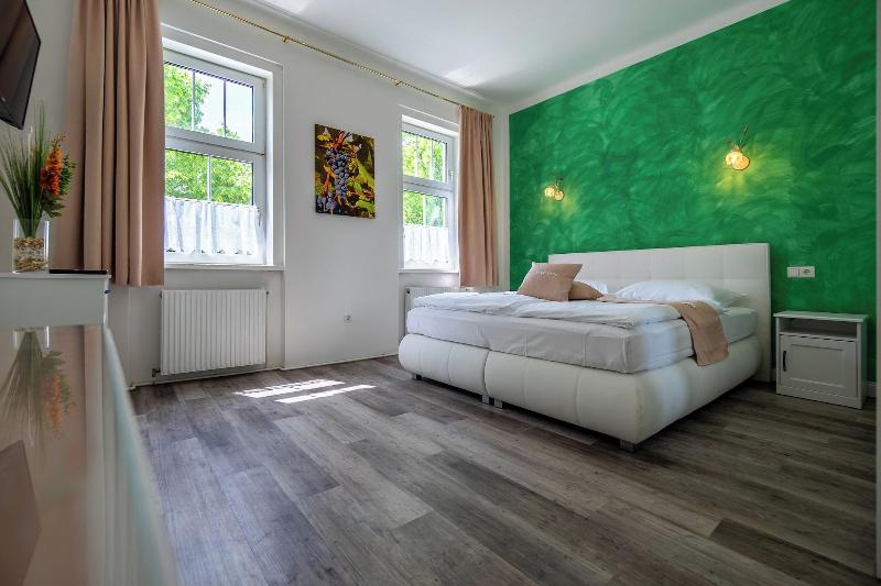 Albizia Apartments image