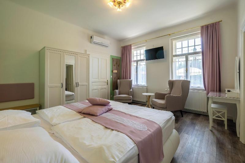 Albizia Apartments image