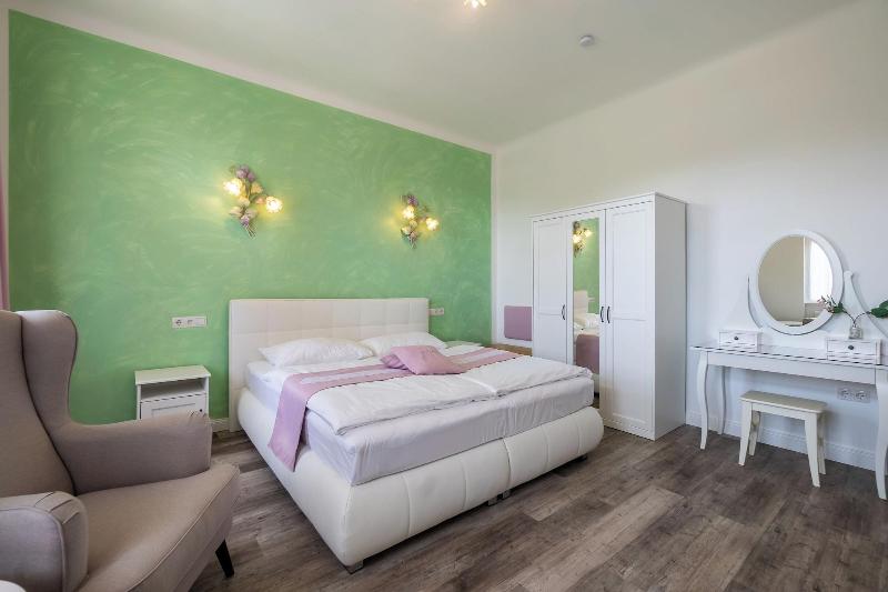 Albizia Apartments image