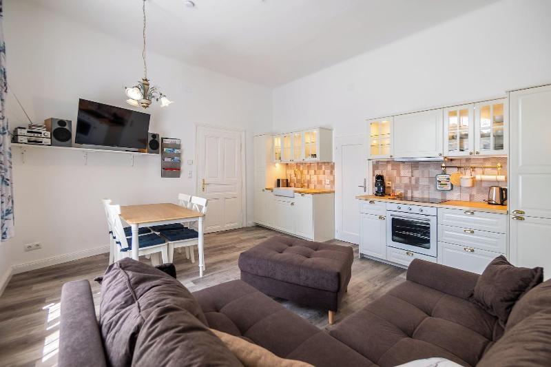 Albizia Apartments image