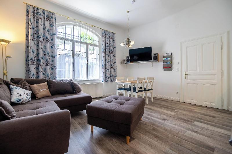 Albizia Apartments image
