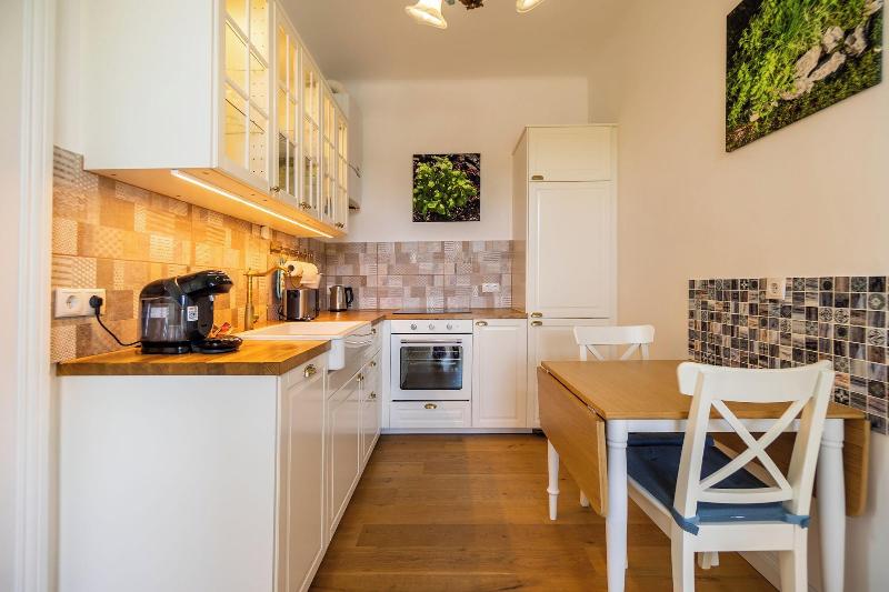 Albizia Apartments image
