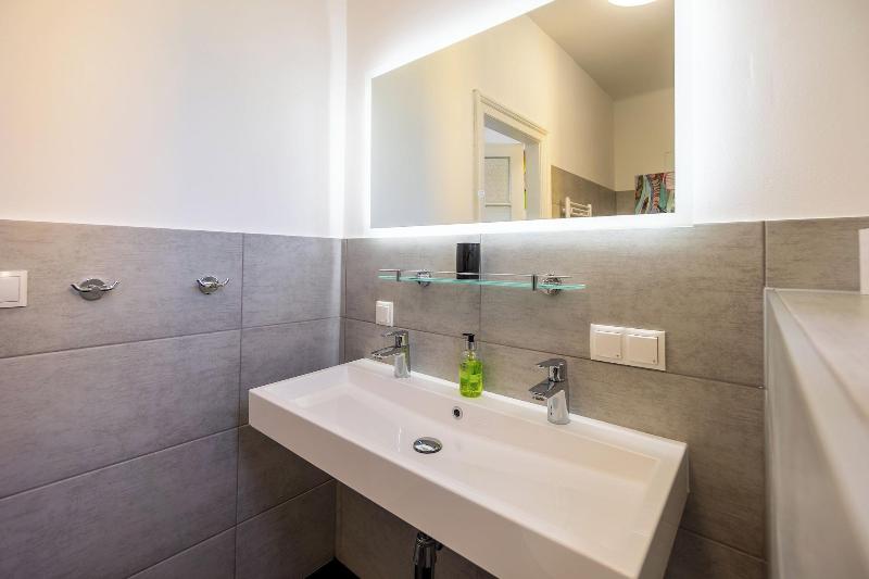 Albizia Apartments image