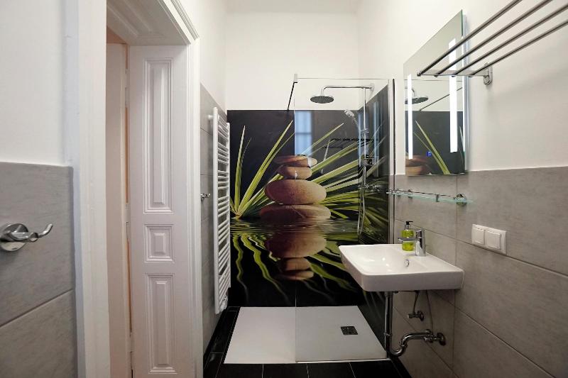 Albizia Apartments image