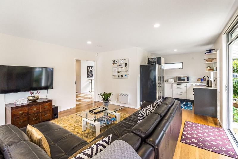The Bays Bed And Breakfast image