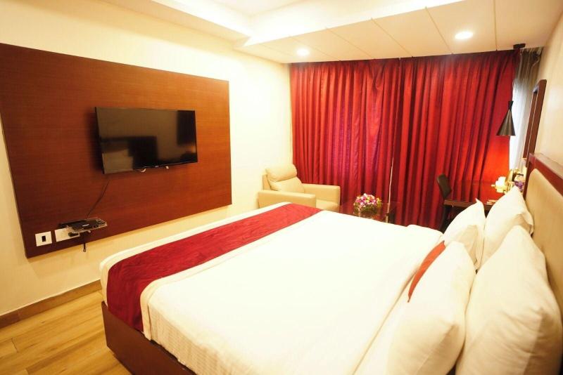 Elegant Hotel image