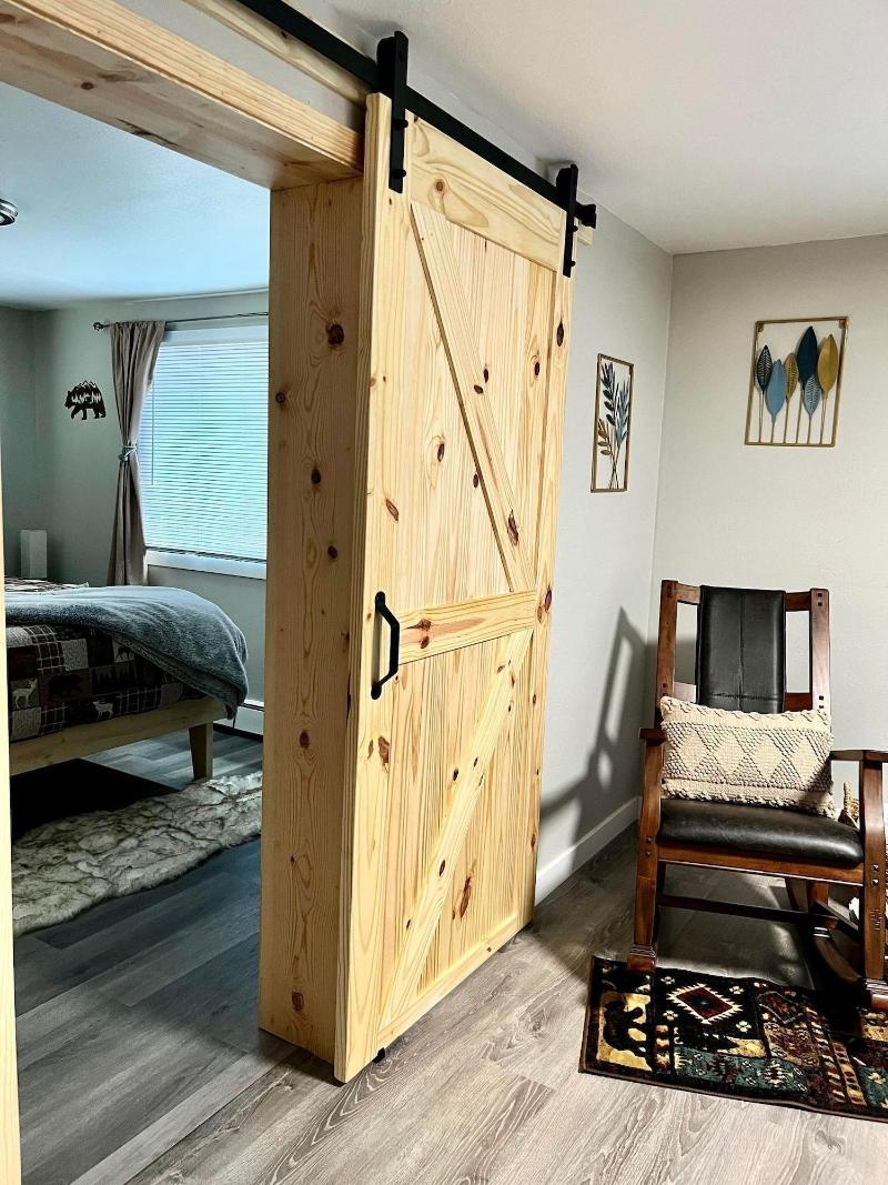 Log Cabin In Heart Of Anchorage image