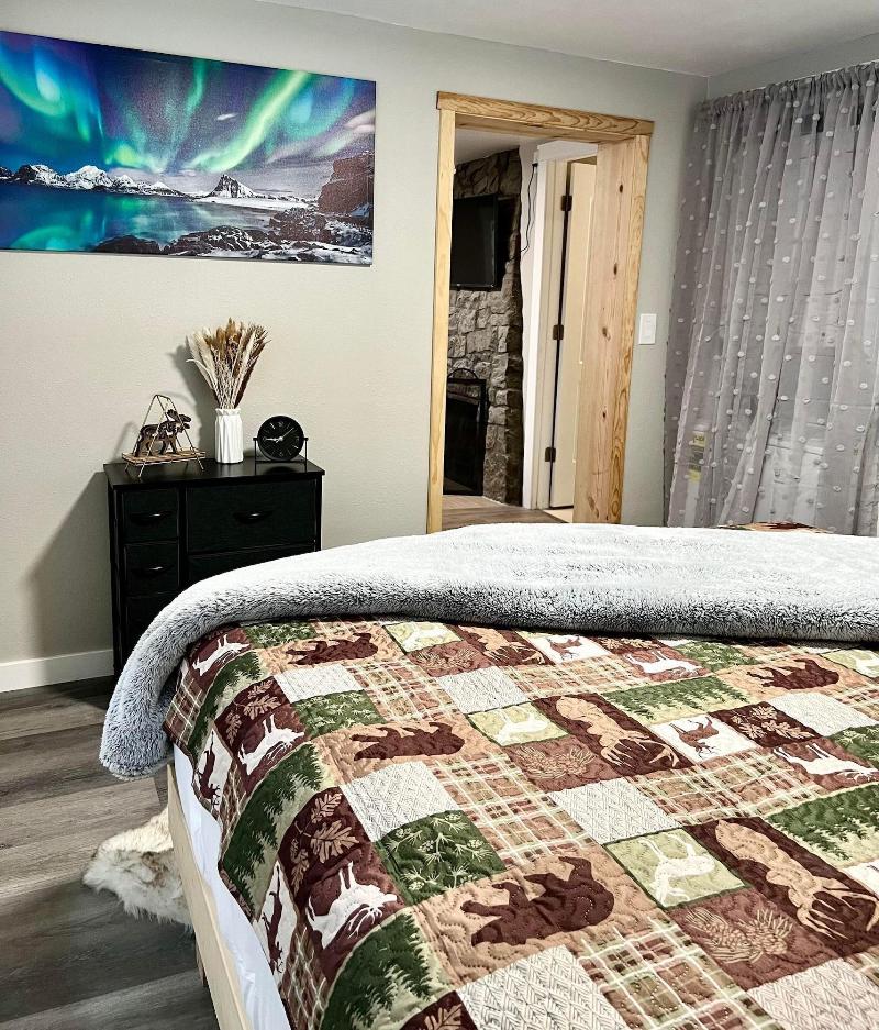 Log Cabin In Heart Of Anchorage image