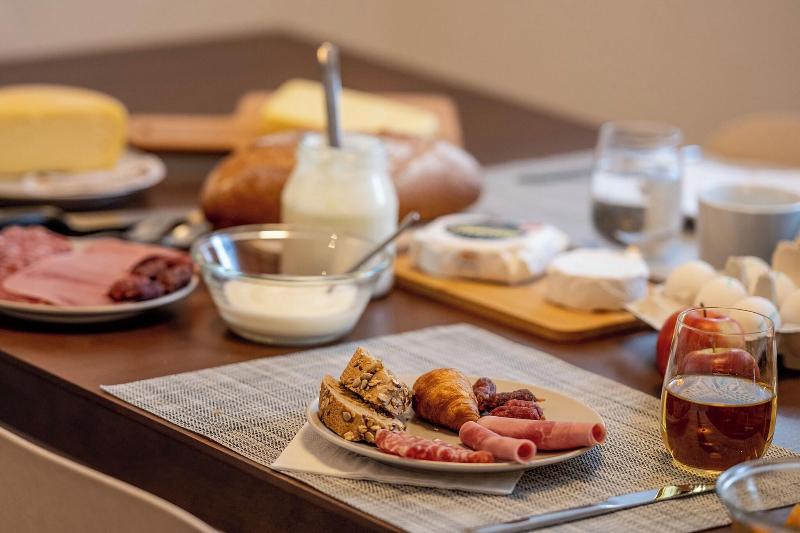 Montela Hotel Resort Suiten image