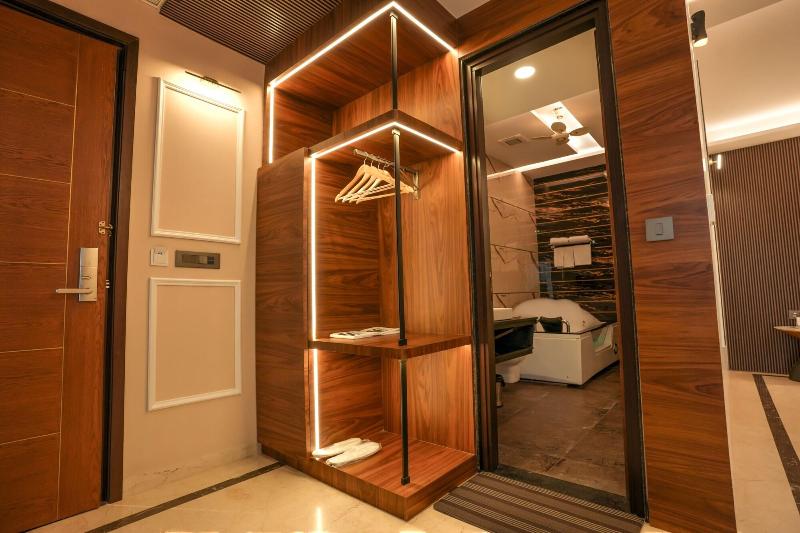 Hotel Rj Managed By Ahg image