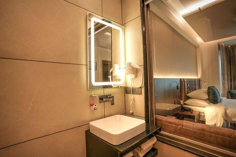 Hotel Rj Managed By Ahg image