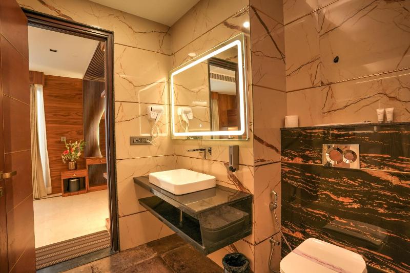 Hotel Rj Managed By Ahg image