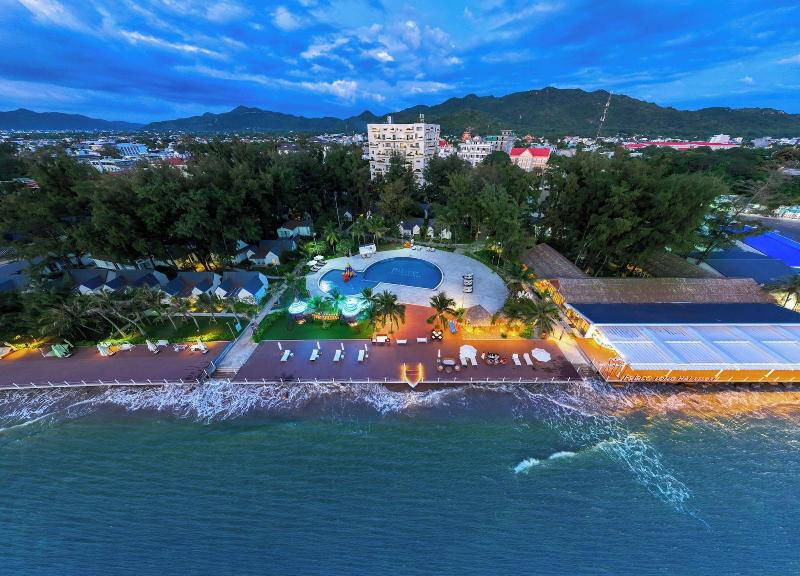 Palace Long Hai Resort image