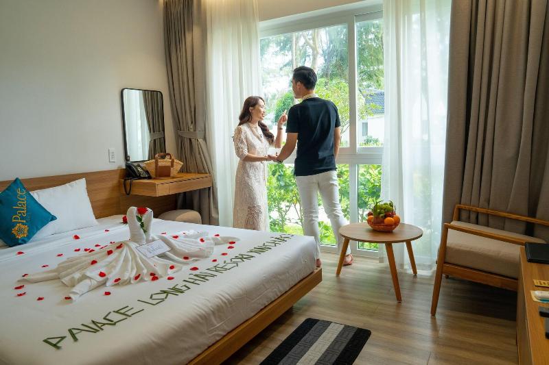 Palace Long Hai Resort image