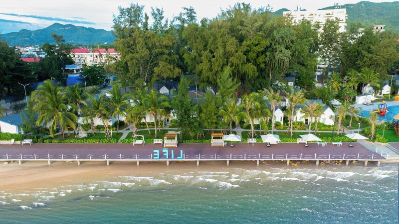 Palace Long Hai Resort image