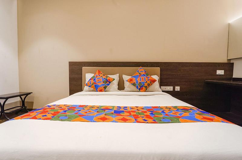 Fabhotel Karpagam image
