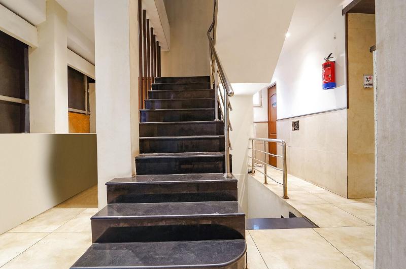 Fabhotel Karpagam image