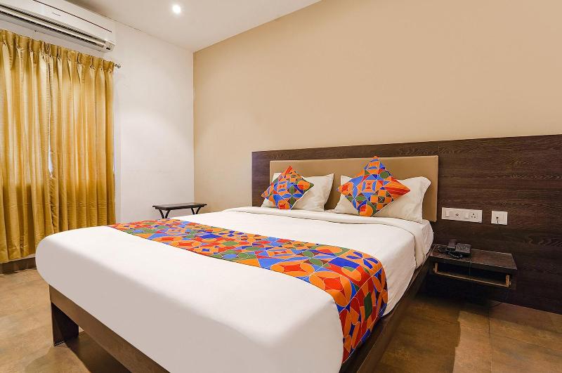 Fabhotel Karpagam image