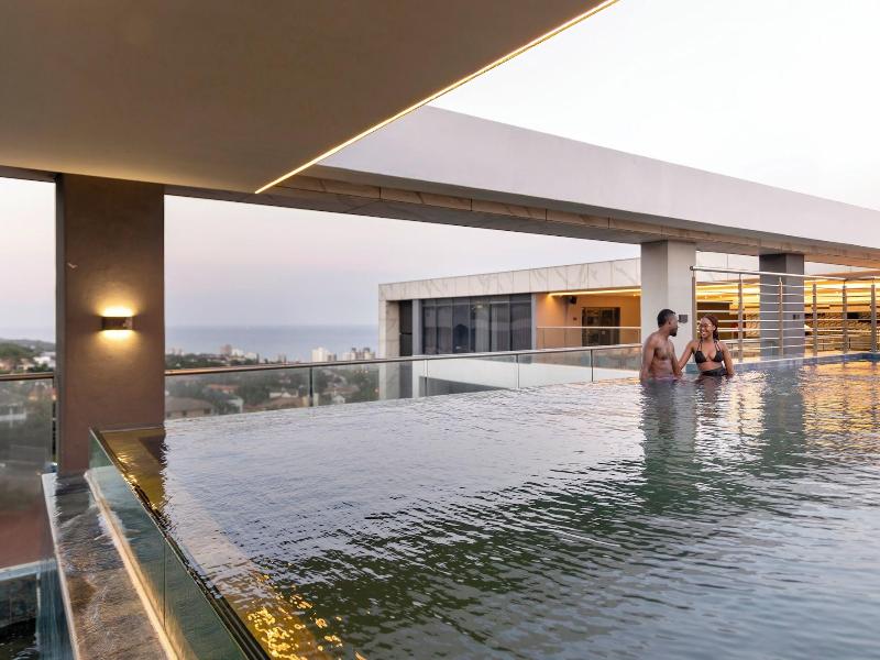 Coastlands Skye Hotel — exterior view