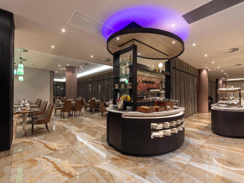 Coastlands Skye Hotel image