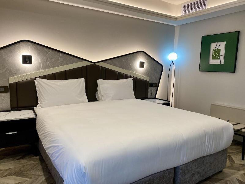 Coastlands Skye Hotel image
