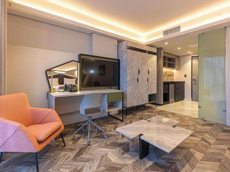 Coastlands Skye Hotel image