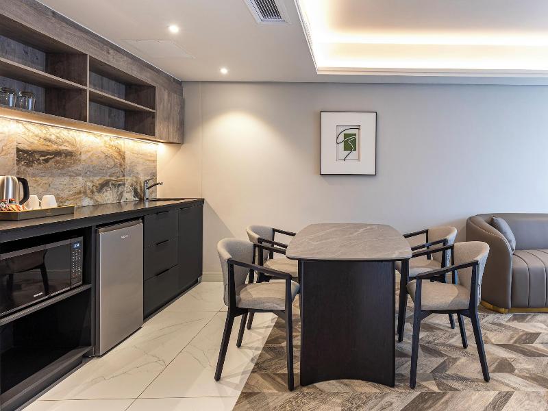 Coastlands Skye Hotel image