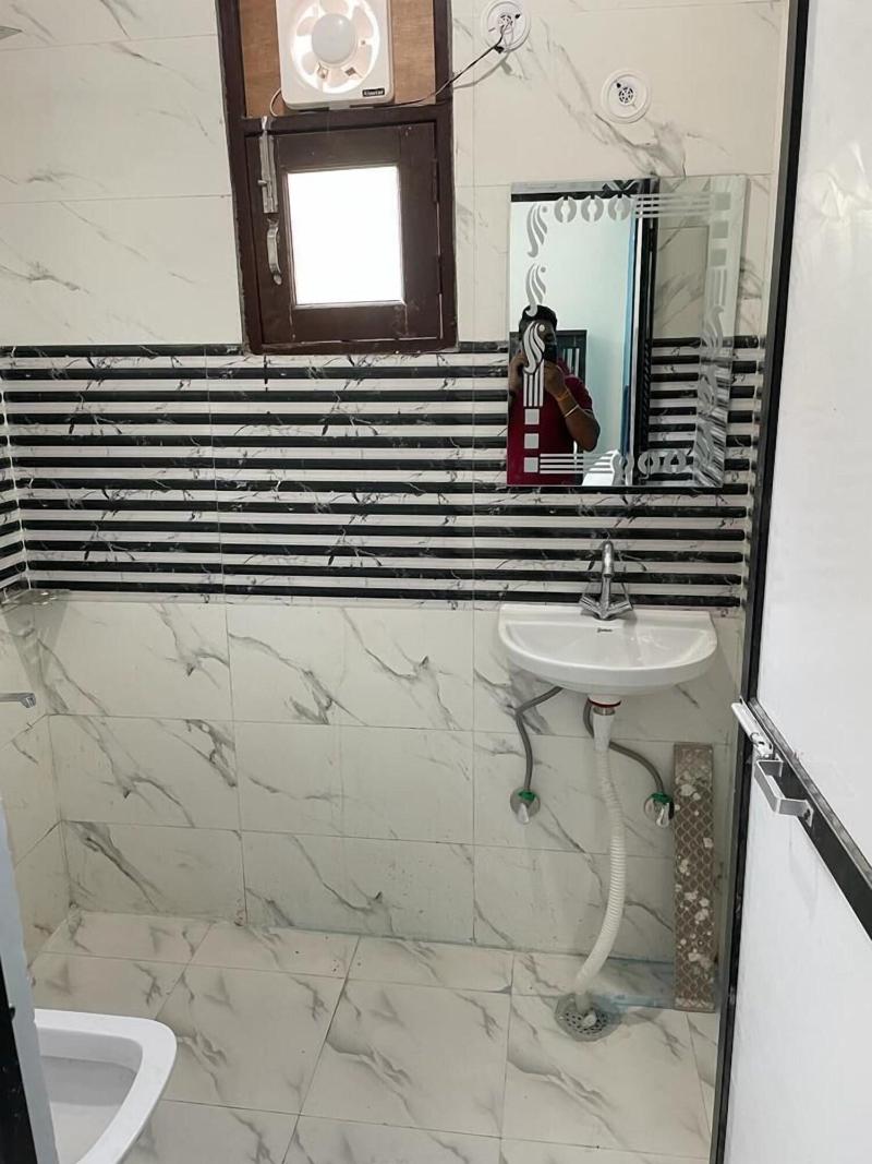 Roomshala 123 Happy Homes Saket image