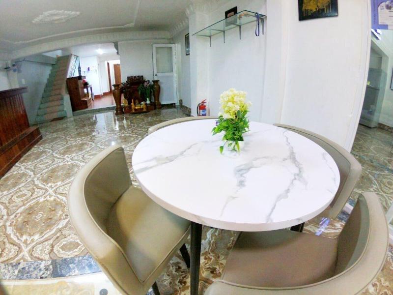 Sarah Guest House image
