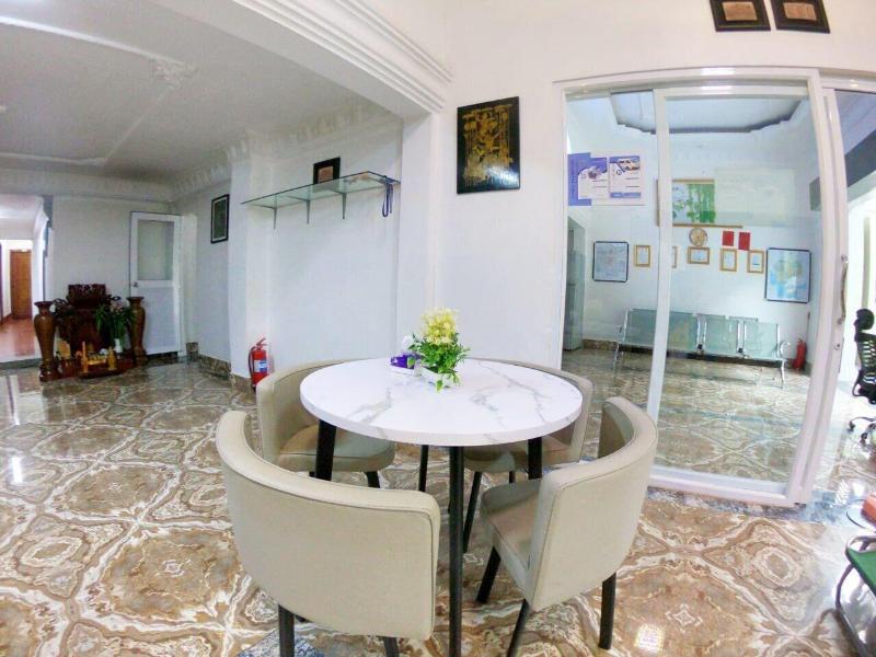 Sarah Guest House image