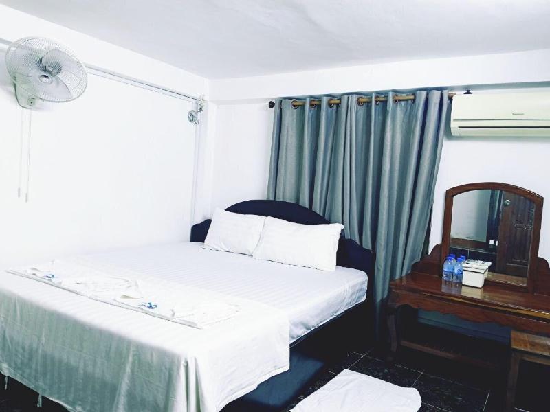 Sarah Guest House image