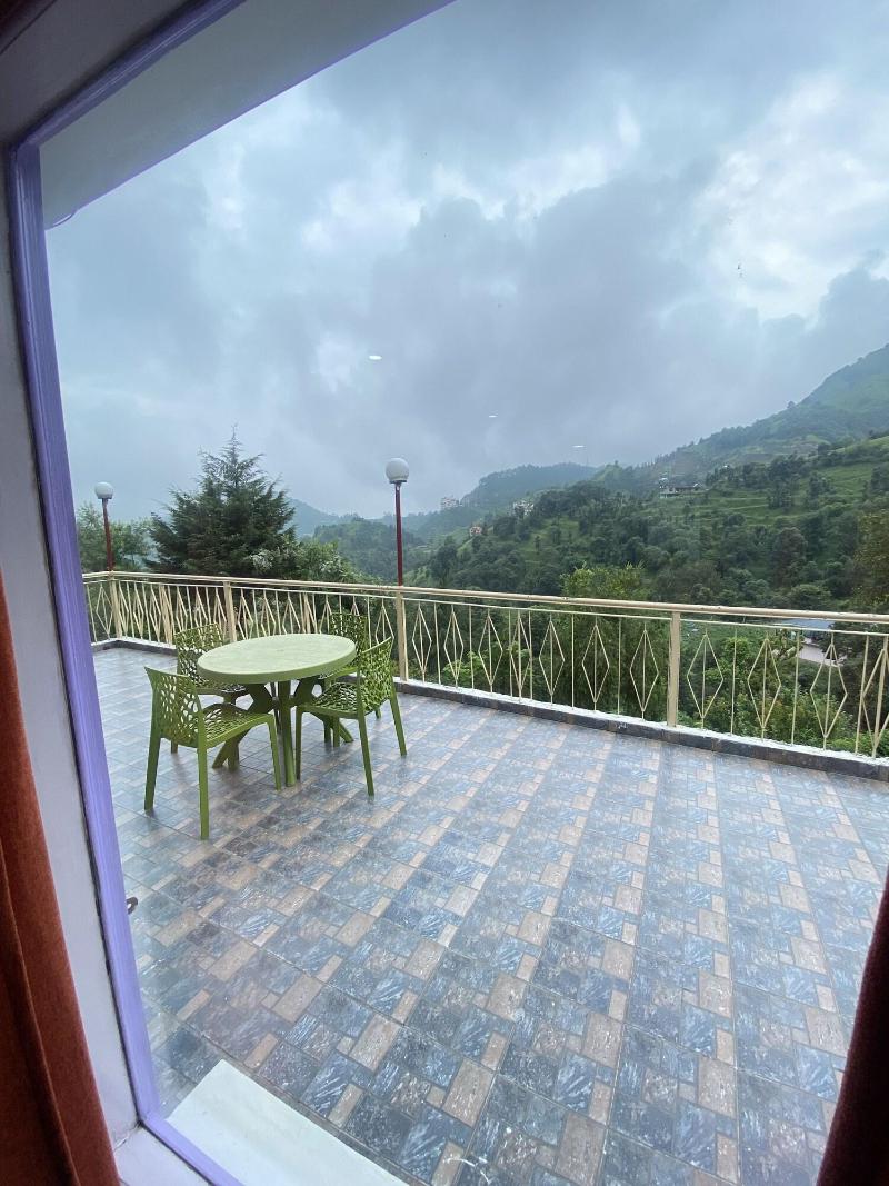 Oakwood Hamlet Resort Shoghi Shimla image