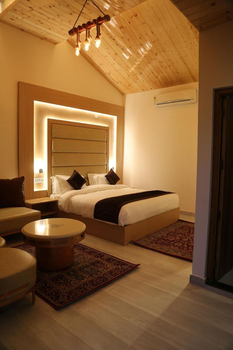 Oakwood Hamlet Resort Shoghi Shimla image